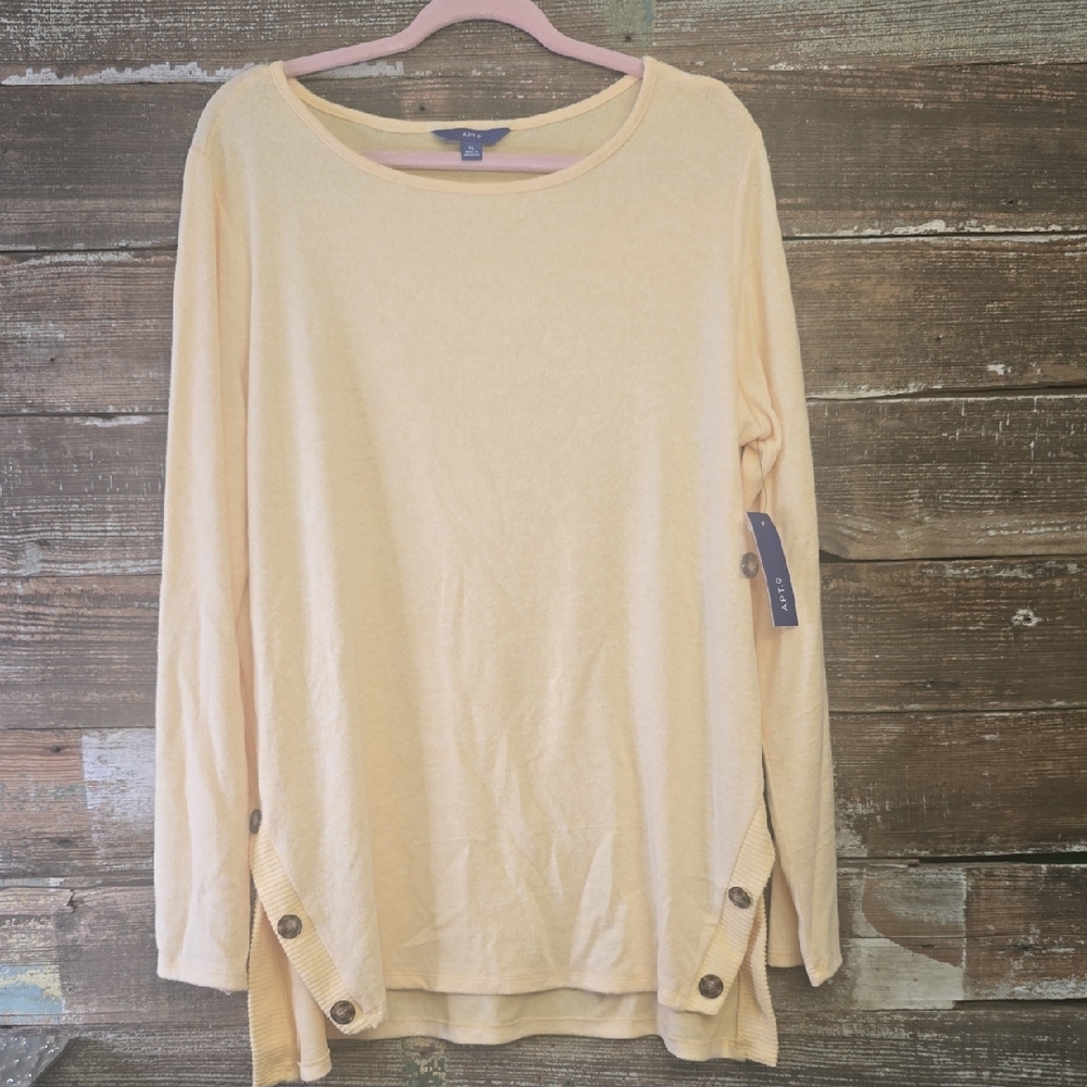 Apt. 9 Soft Pale Yellow Long-Sleeve Button Side-Accent Top, Size XL, NWT
